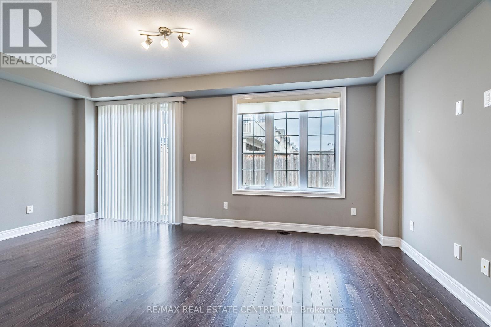 3254 Mockingbird Common, Oakville, Ontario  L6H 0W9 - Photo 23 - W12692506