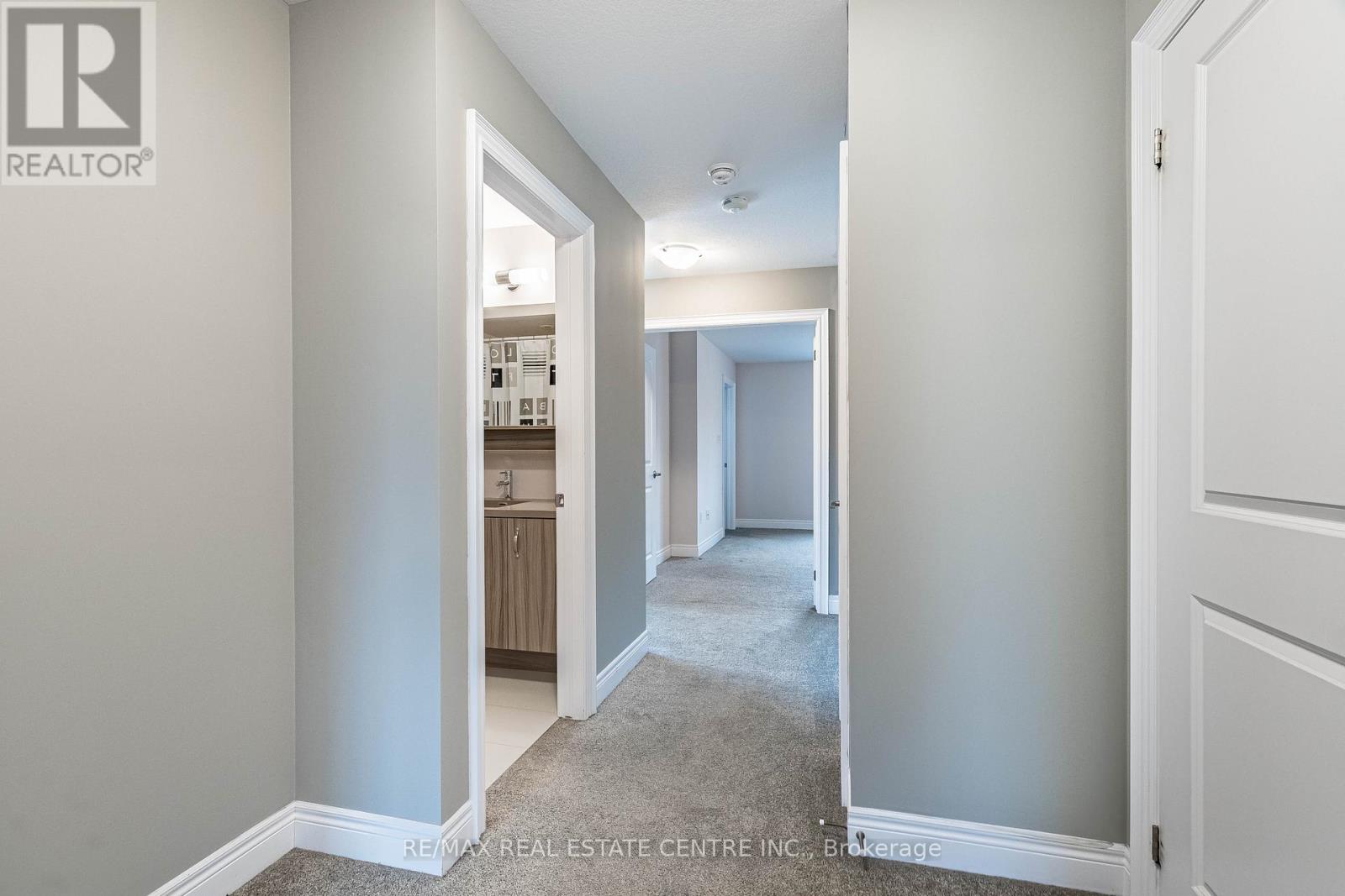 3254 Mockingbird Common, Oakville, Ontario  L6H 0W9 - Photo 18 - W12692506