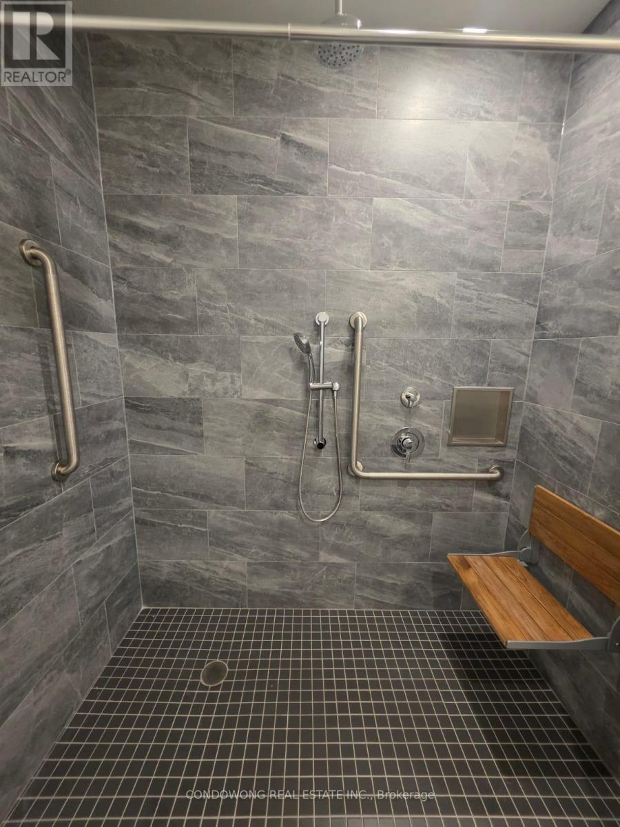 215 - 395 Square One Drive, Mississauga, Ontario  L5B 0P6 - Photo 9 - W12696948