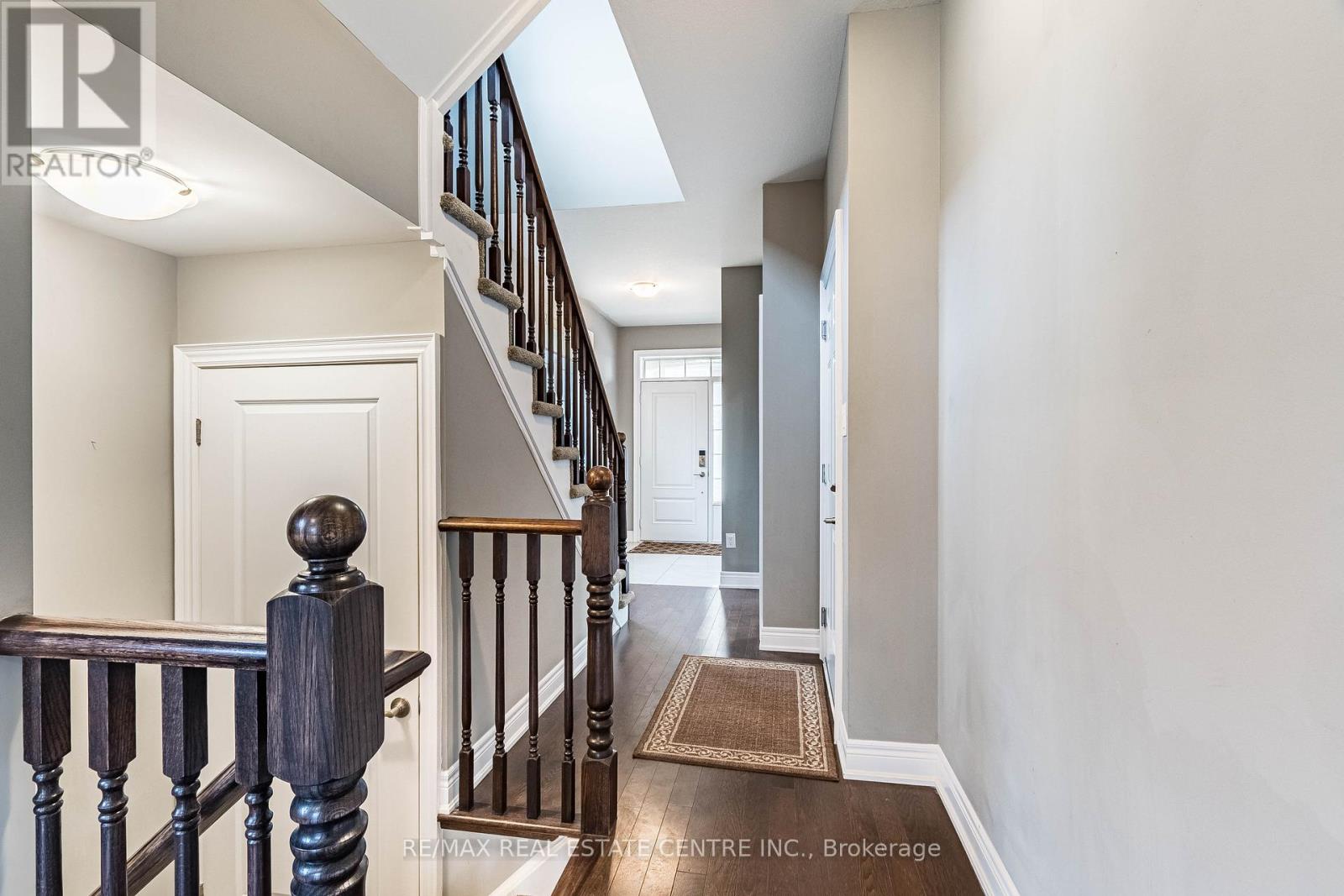 3254 Mockingbird Common, Oakville, Ontario  L6H 0W9 - Photo 7 - W12692506