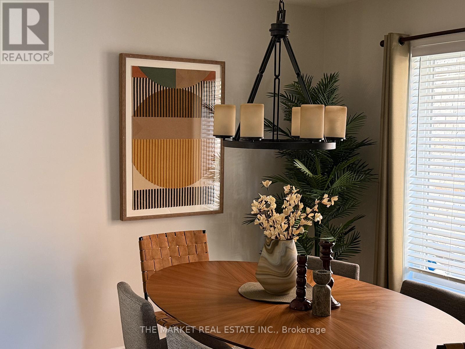 688 Rayner Court, Milton, Ontario  L9T 0N9 - Photo 5 - W12696730