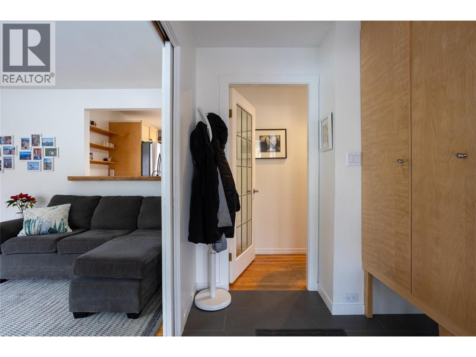 1420 Kootenay Street, Nelson, British Columbia  V1L 1L7 - Photo 3 - 10371815