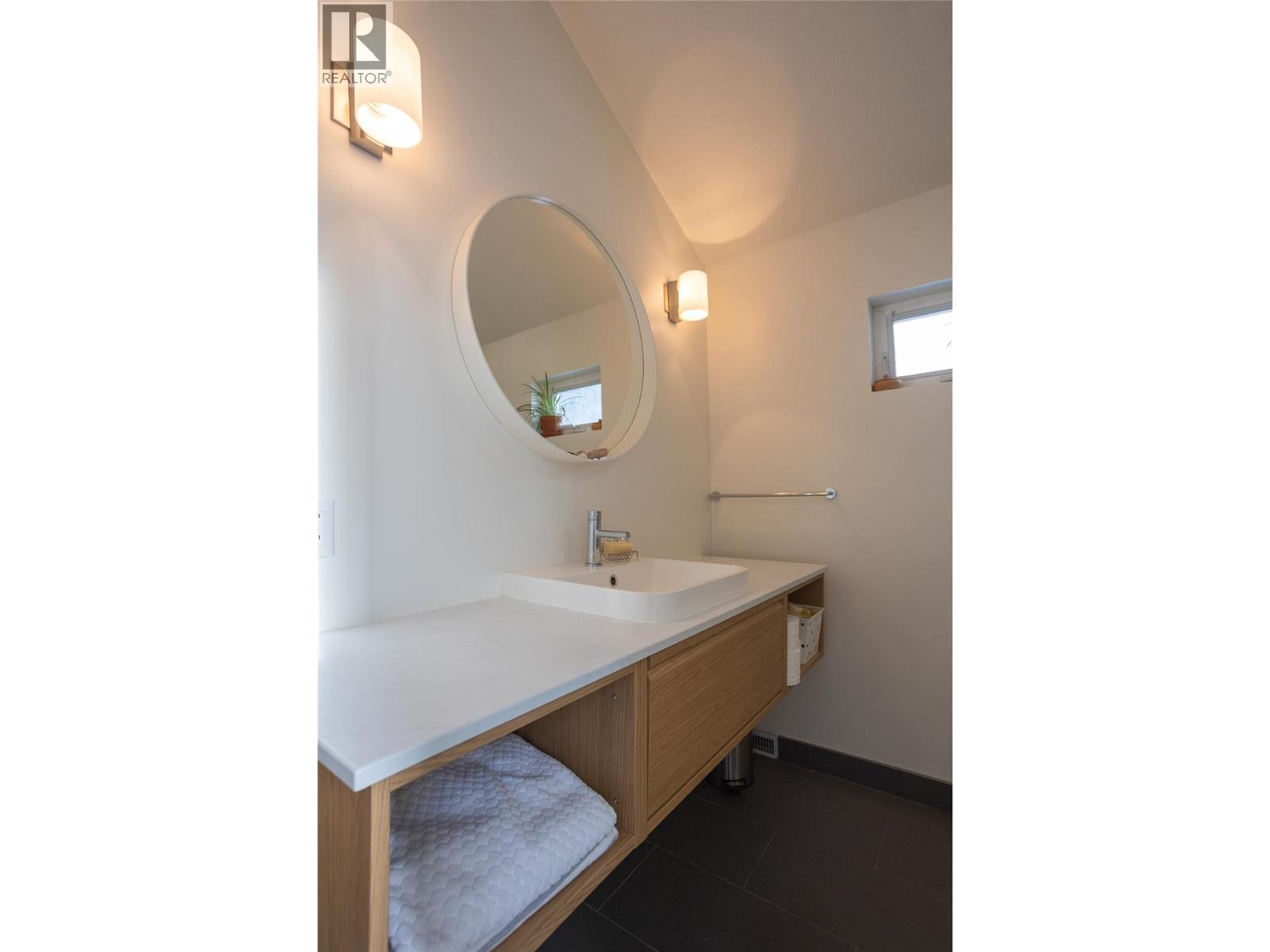 1420 Kootenay Street, Nelson, British Columbia  V1L 1L7 - Photo 37 - 10371815