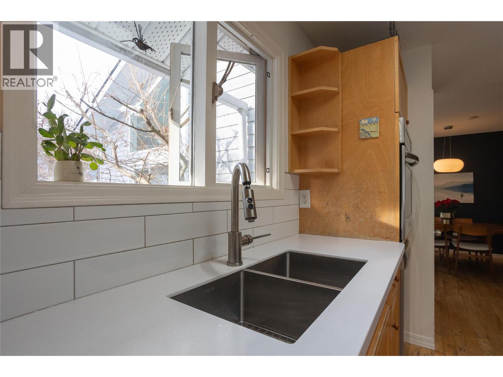 1420 Kootenay Street, Nelson, British Columbia  V1L 1L7 - Photo 13 - 10371815