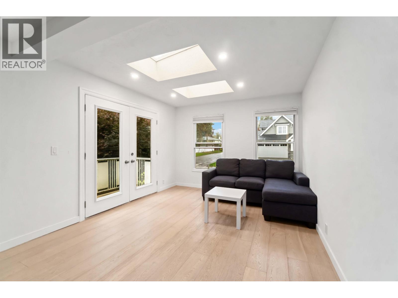 595 Garrow Drive, Port Moody, British Columbia  V3H 1H6 - Photo 2 - R3079609