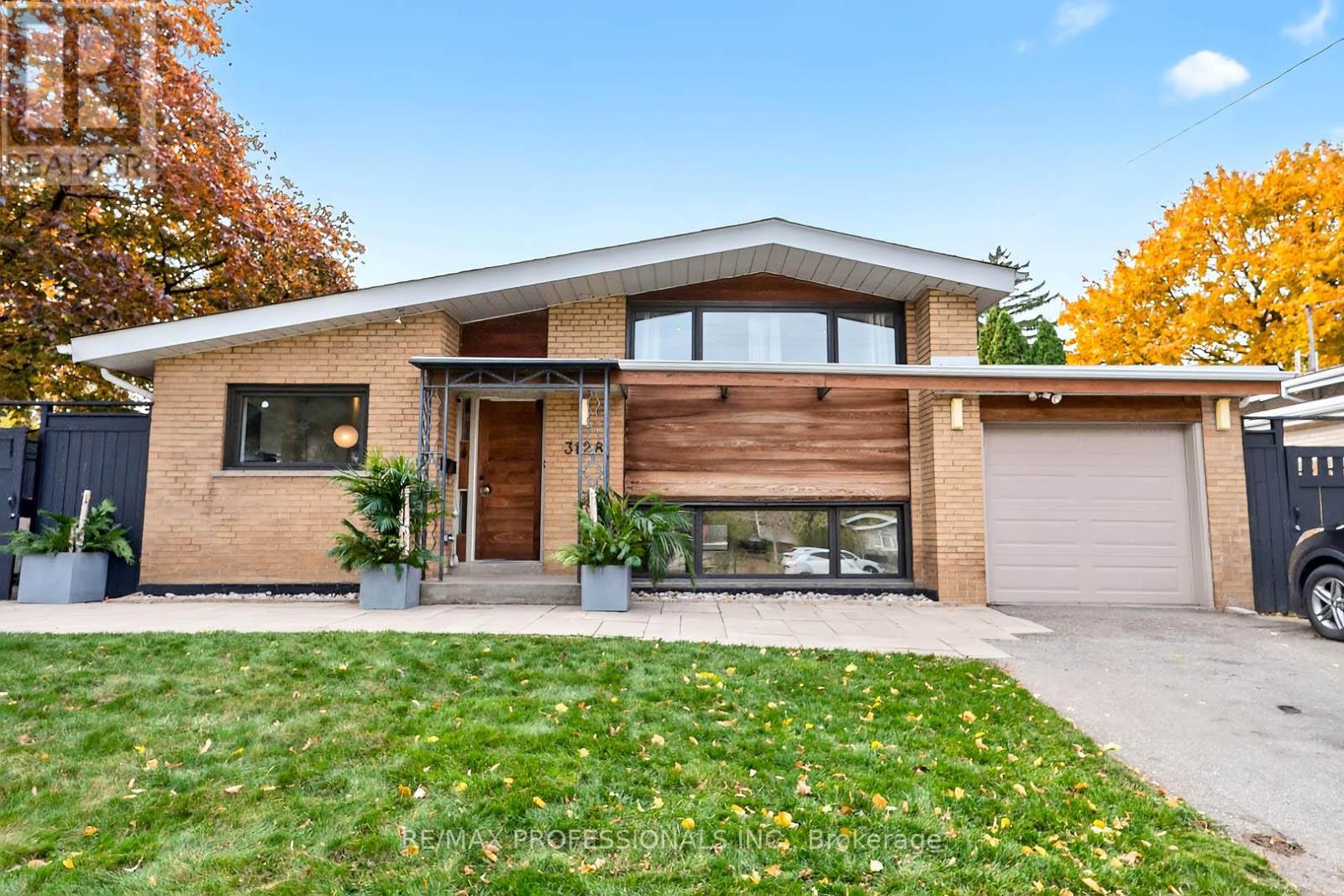 3128 CONSTITUTION BOULEVARD, Mississauga, Ontario