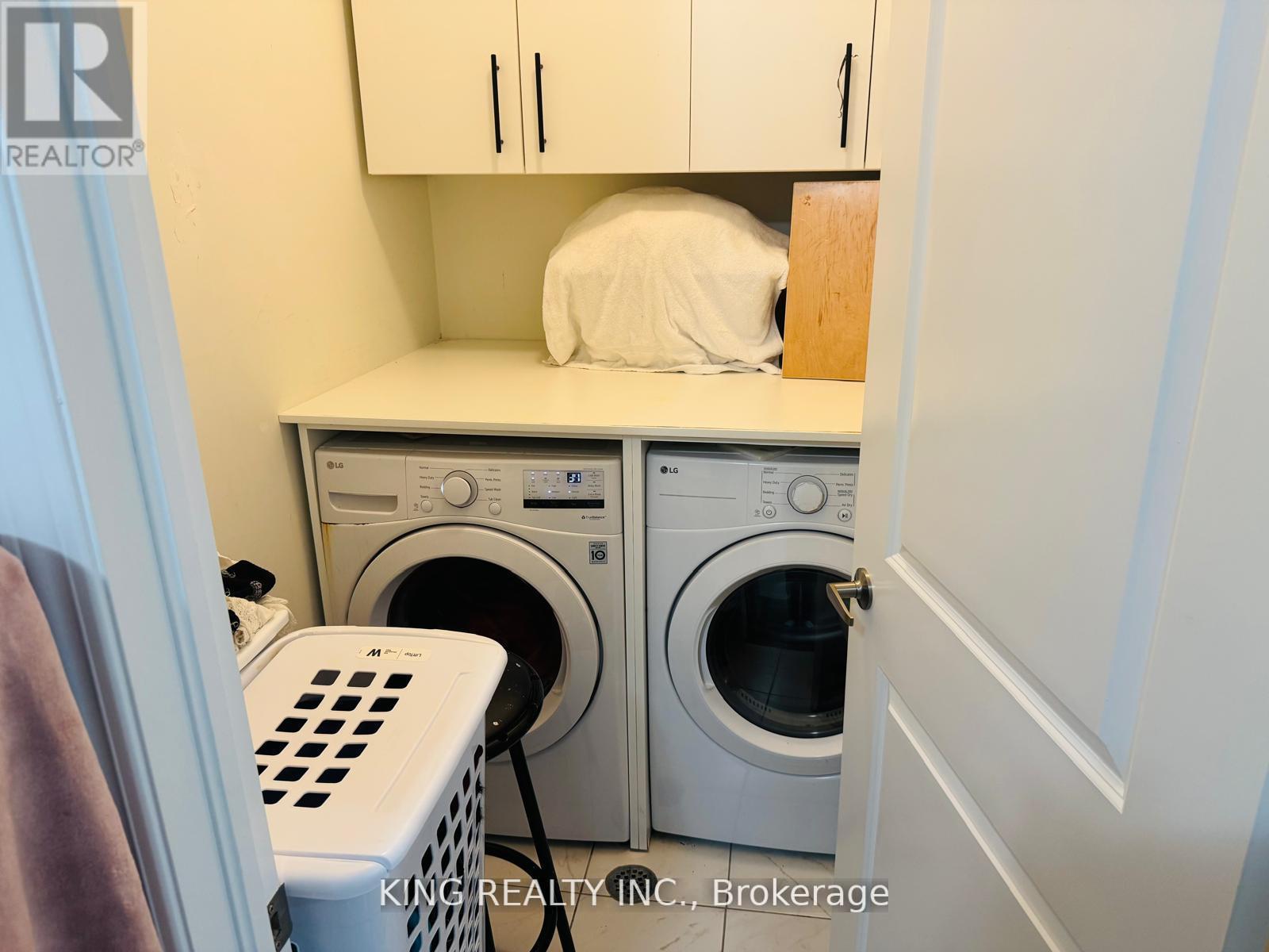 51 Eberly Woods Drive, Caledon, Ontario  L7C 4J2 - Photo 14 - W12697198