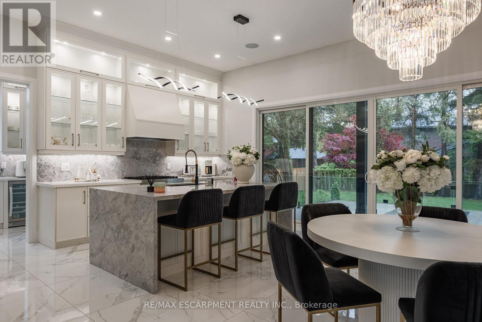 2110 Stonehouse Crescent, Mississauga, Ontario  L5H 3J1 - Photo 11 - W12697208