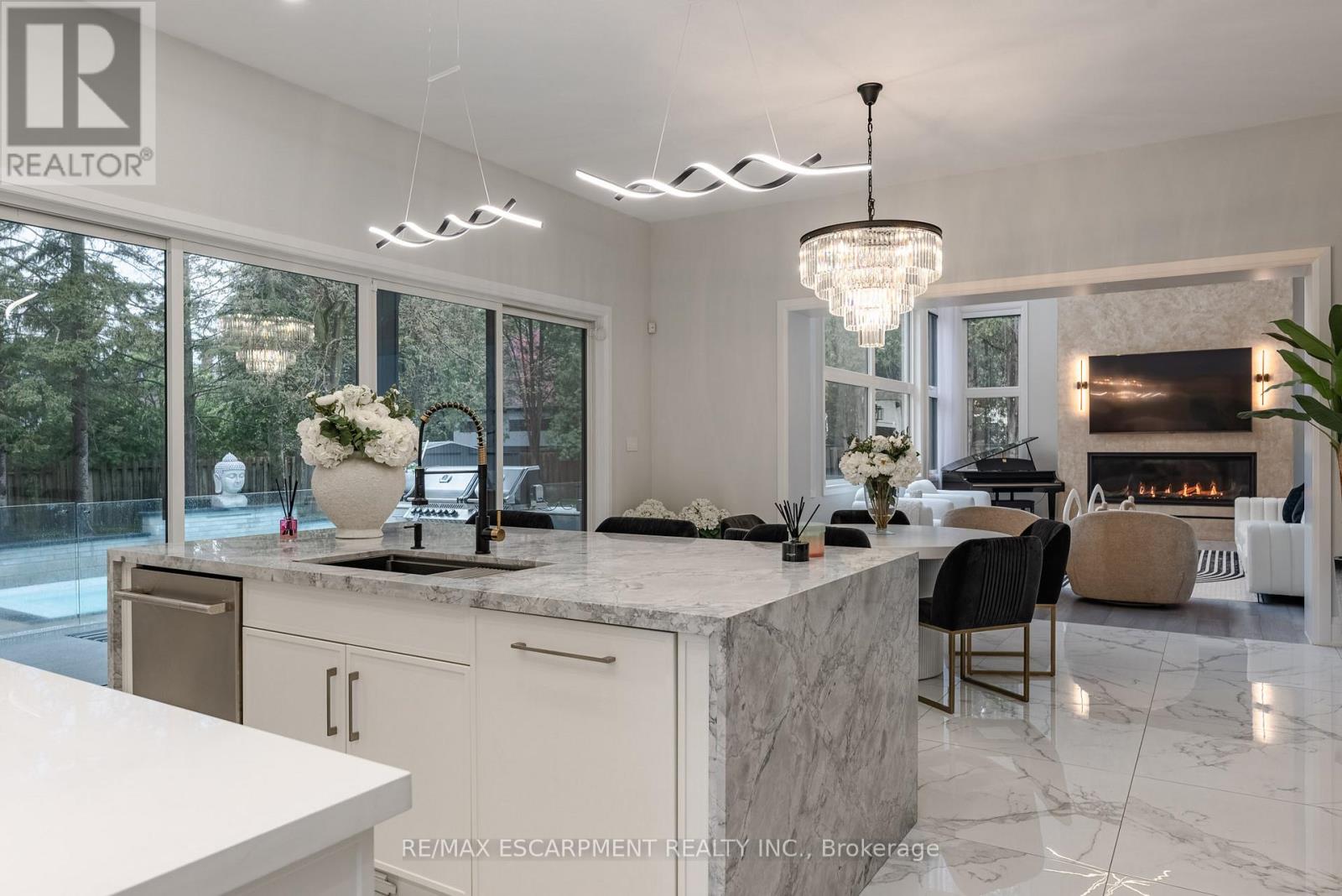 2110 Stonehouse Crescent, Mississauga, Ontario  L5H 3J1 - Photo 12 - W12697208