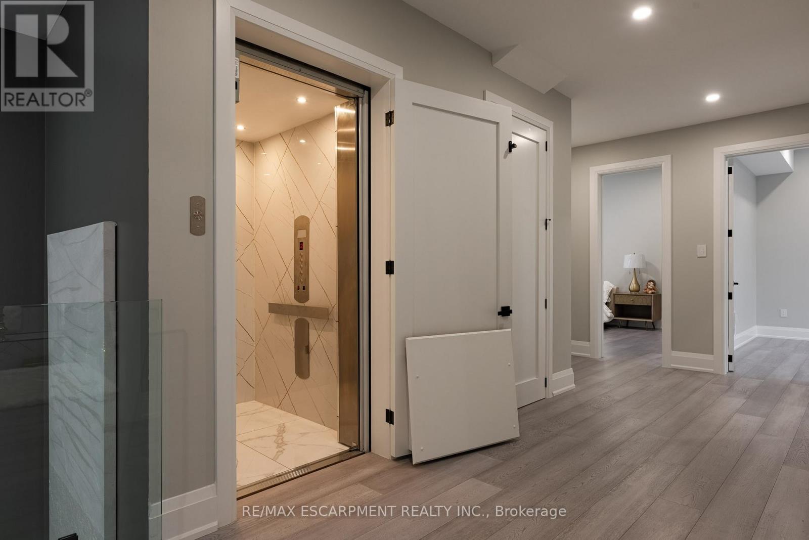 2110 Stonehouse Crescent, Mississauga, Ontario  L5H 3J1 - Photo 37 - W12697208