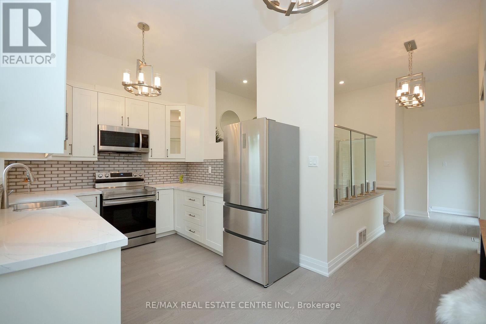 2912 Arvida Circle, Mississauga, Ontario  L5N 1R5 - Photo 14 - W12697240