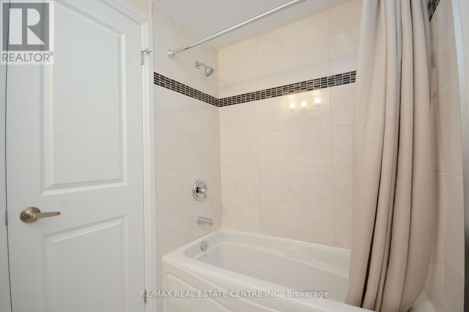 2912 Arvida Circle, Mississauga, Ontario  L5N 1R5 - Photo 26 - W12697240