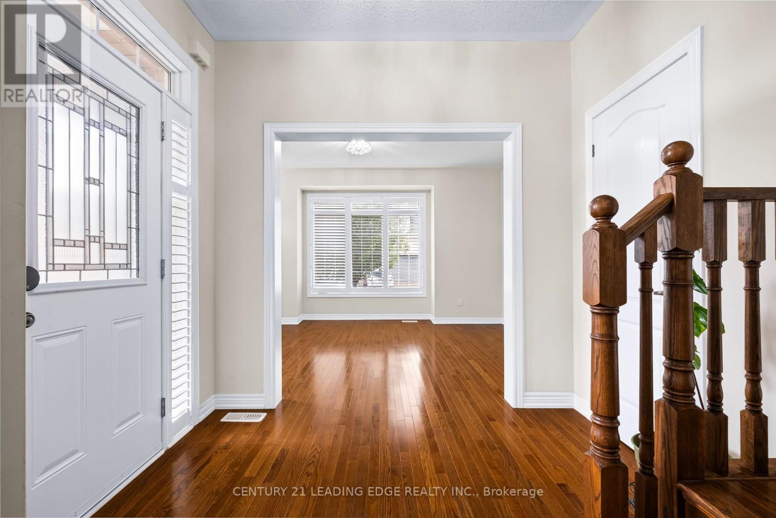 35 Lobelia Street, Brampton, Ontario  L6R 3Z6 - Photo 3 - W12697248