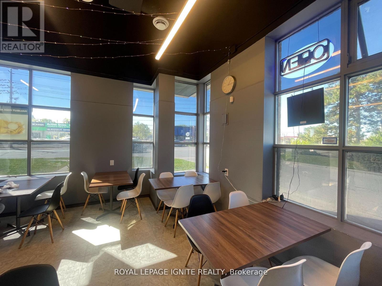 3 - 17 Queen Street, Mississauga, Ontario  L5N 6A1 - Photo 5 - W12697252