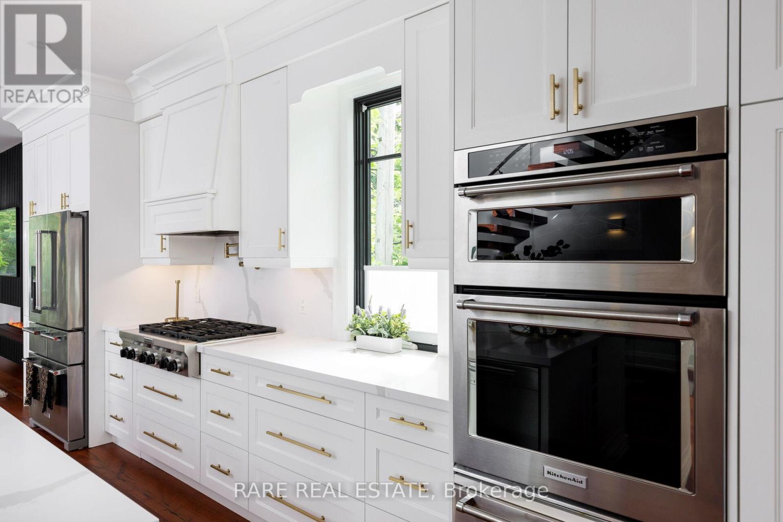 31 Third Street, Toronto, Ontario  M8V 2X7 - Photo 18 - W12697260