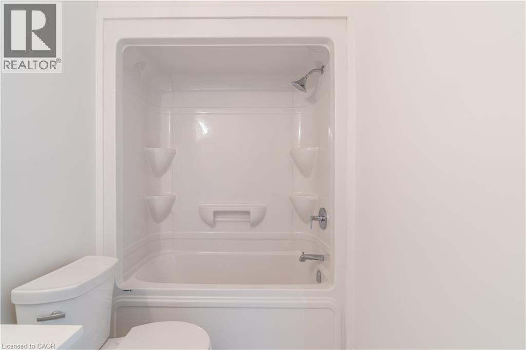 15 Raspberry Lane, Mount Hope, Ontario  L0R 1W0 - Photo 33 - 40798666