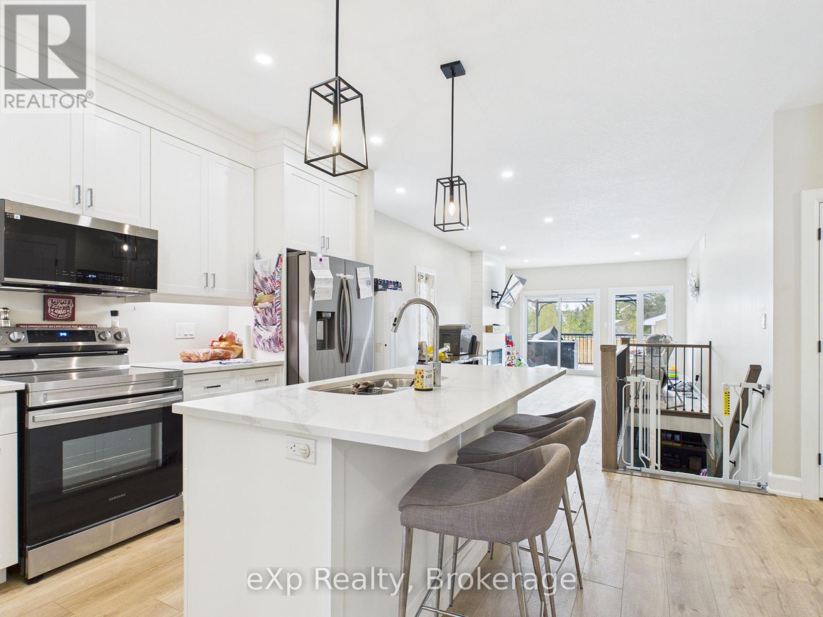 221130 Grey Road 9, West Grey, Ontario  N0G 2M0 - Photo 2 - X12697402