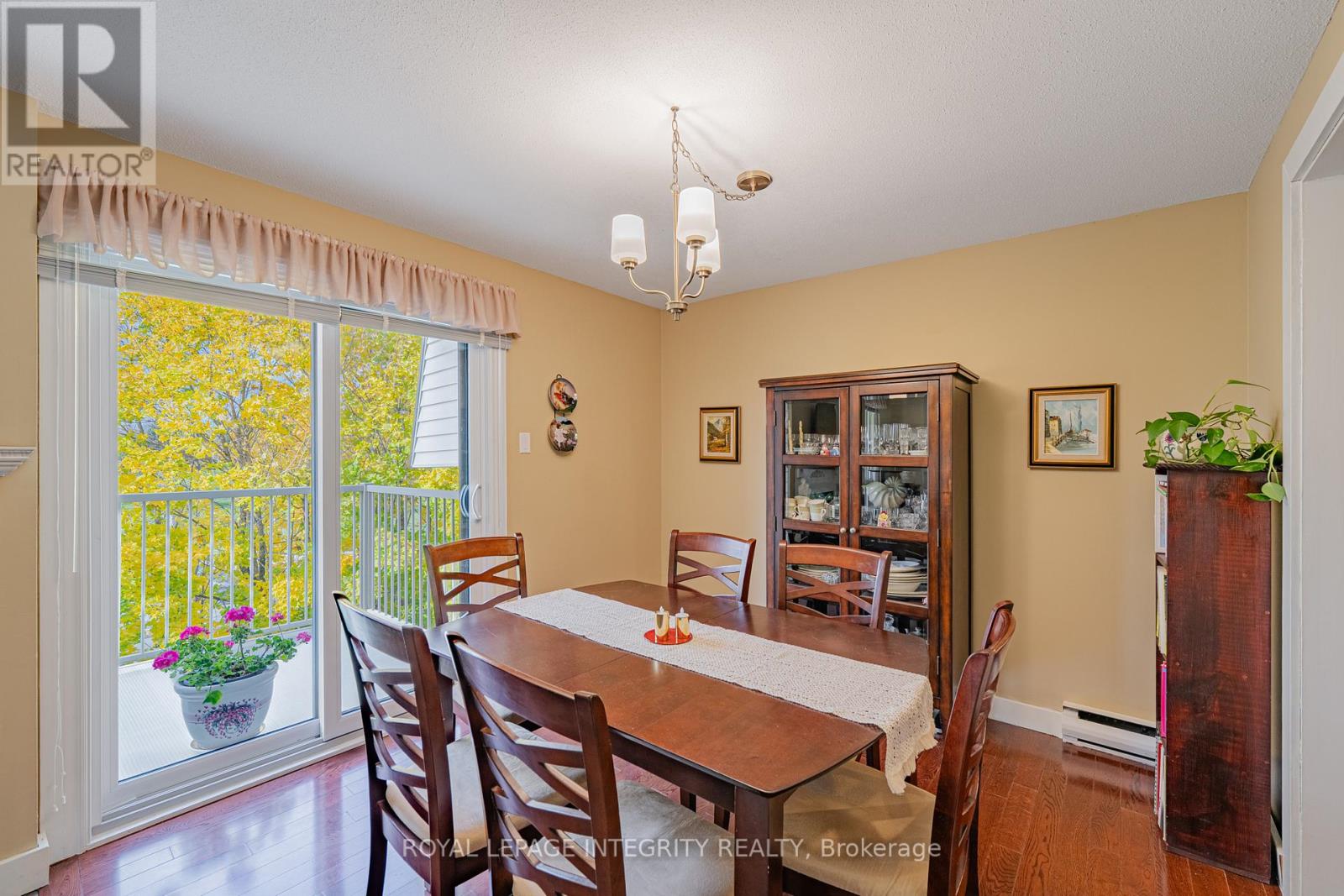 7 - 6 Sweetbriar Circle, Ottawa, Ontario  K2J 2K4 - Photo 8 - X12531374