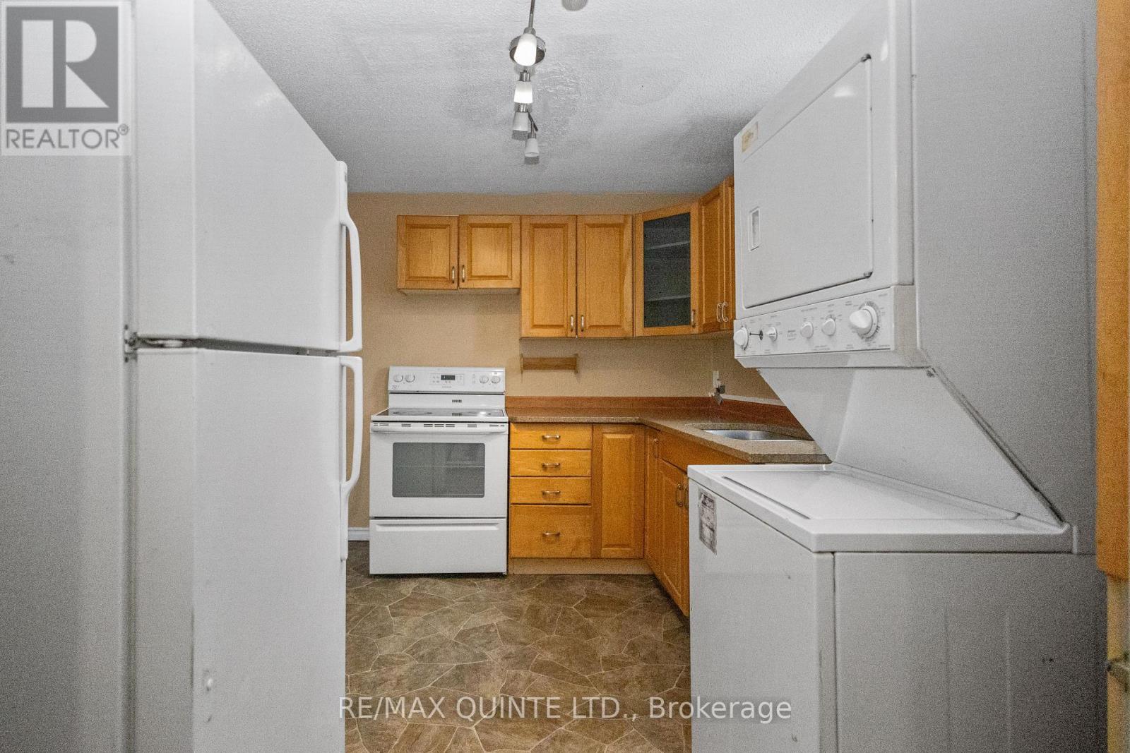 325 Sidney Street, Belleville, Ontario  K8P 3Z5 - Photo 12 - X12697300