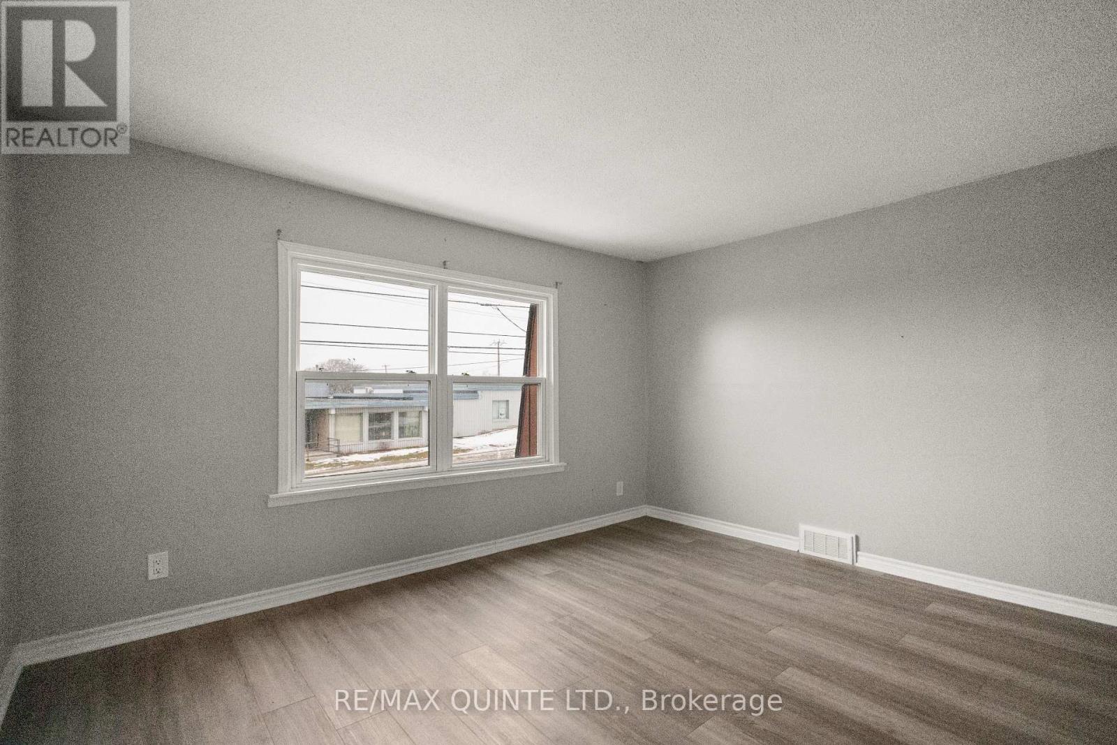 325 Sidney Street, Belleville, Ontario  K8P 3Z5 - Photo 25 - X12697300