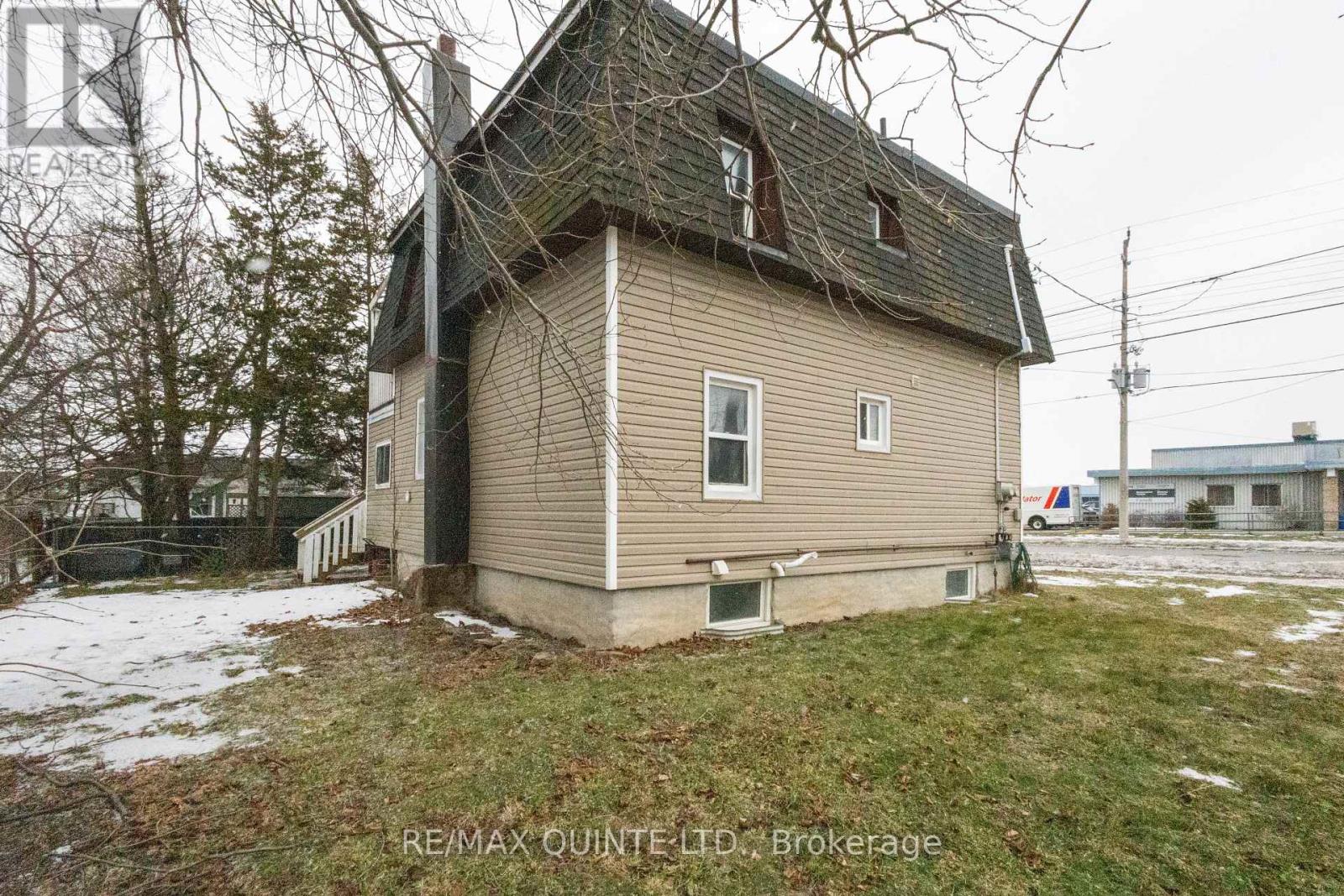 325 Sidney Street, Belleville, Ontario  K8P 3Z5 - Photo 3 - X12697300