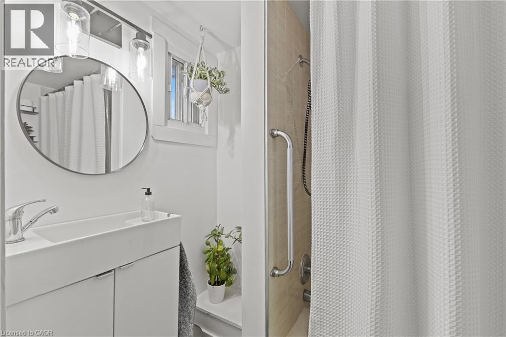 199 Barton Street W, Hamilton, Ontario  L8R 2H3 - Photo 22 - 40797559