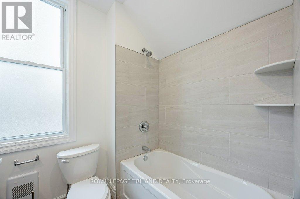 1053 Richmond Street, London East, Ontario  N6A 3J7 - Photo 42 - X12697326