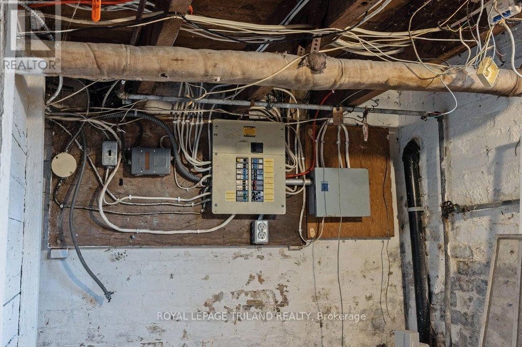 1053 Richmond Street, London East, Ontario  N6A 3J7 - Photo 46 - X12697326