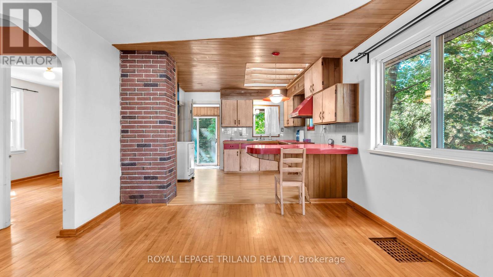 1041 Hamilton Road, London East, Ontario  N5W 1A7 - Photo 4 - X12697442