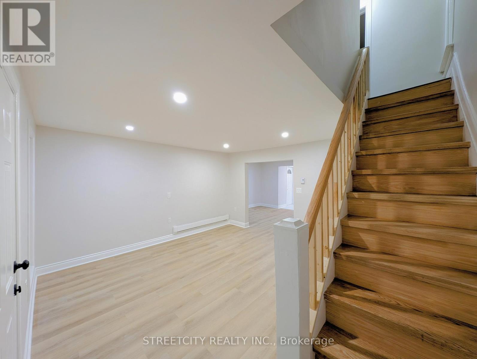 137 Proctor Street, Sarnia, Ontario  N7T 3G1 - Photo 10 - X12697466