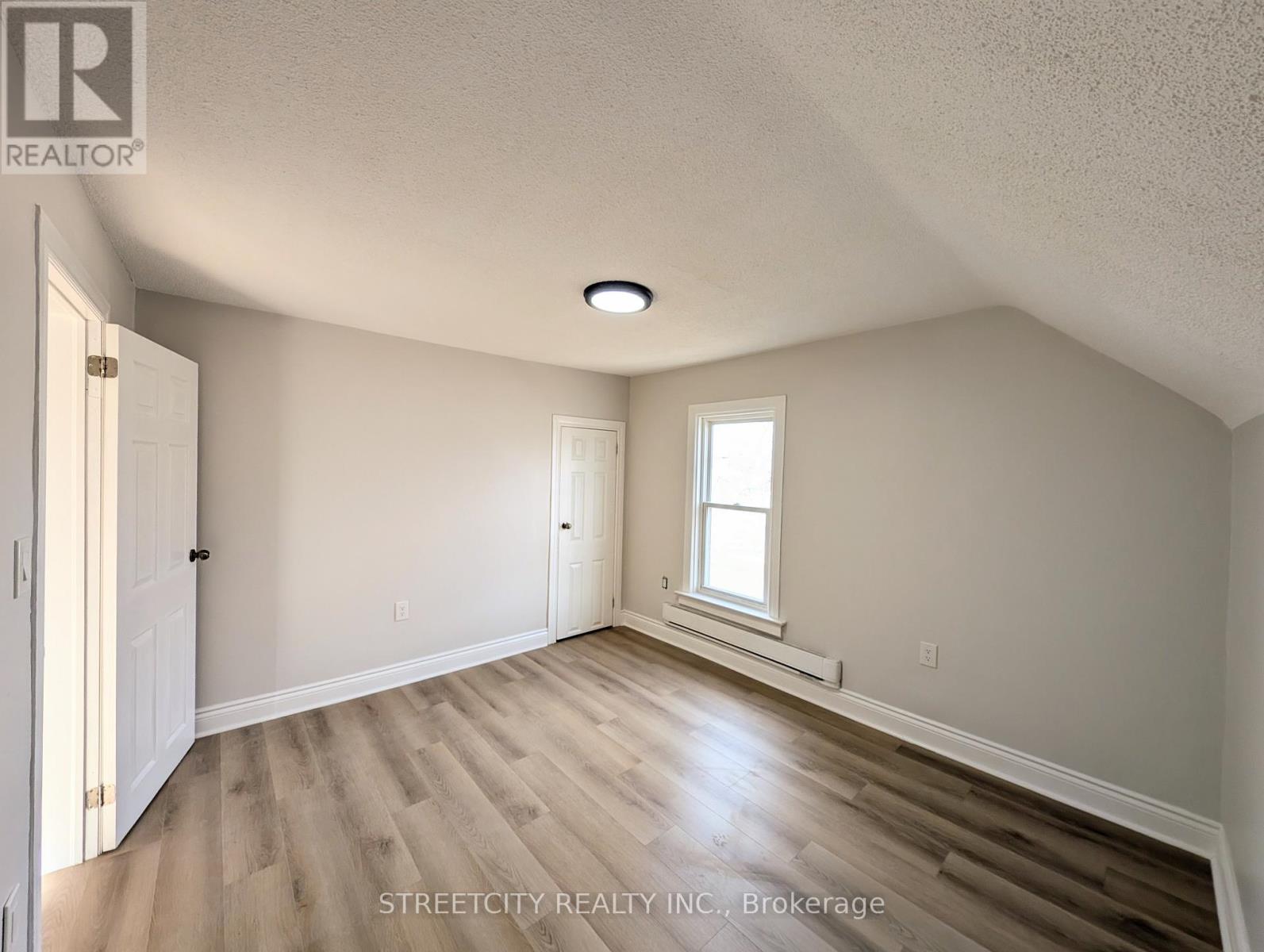 137 Proctor Street, Sarnia, Ontario  N7T 3G1 - Photo 15 - X12697466