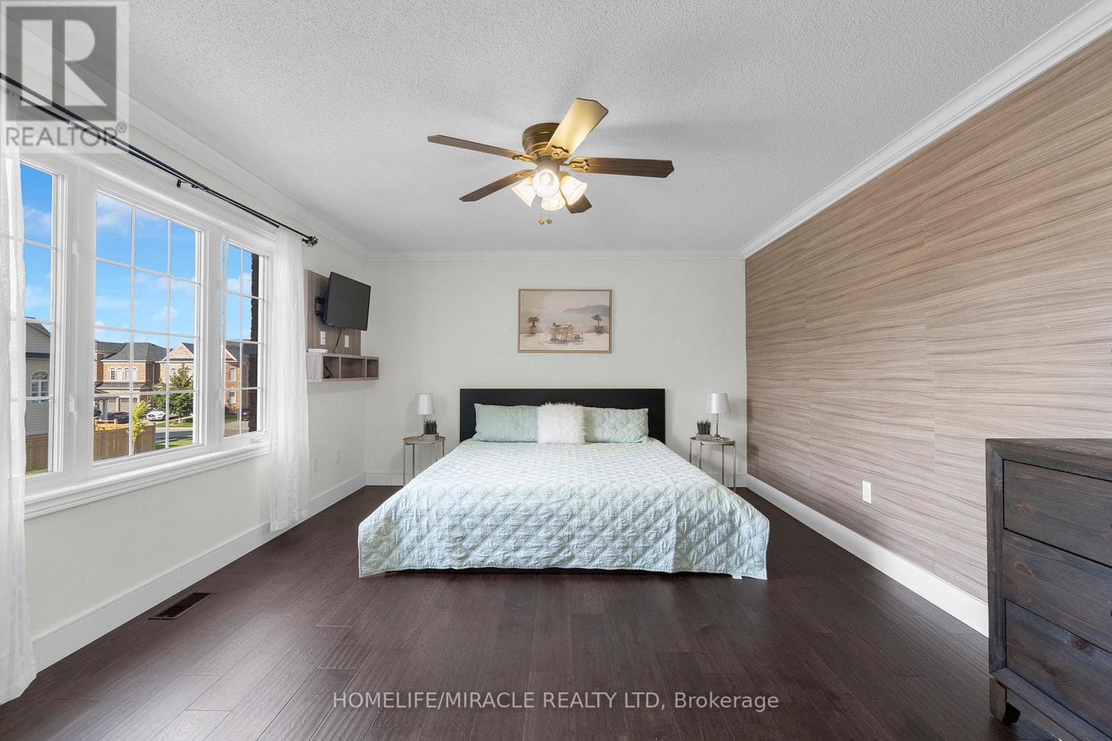 129 Vipond Way, Bradford West Gwillimbury, Ontario  L3Z 0G7 - Photo 25 - N12436930