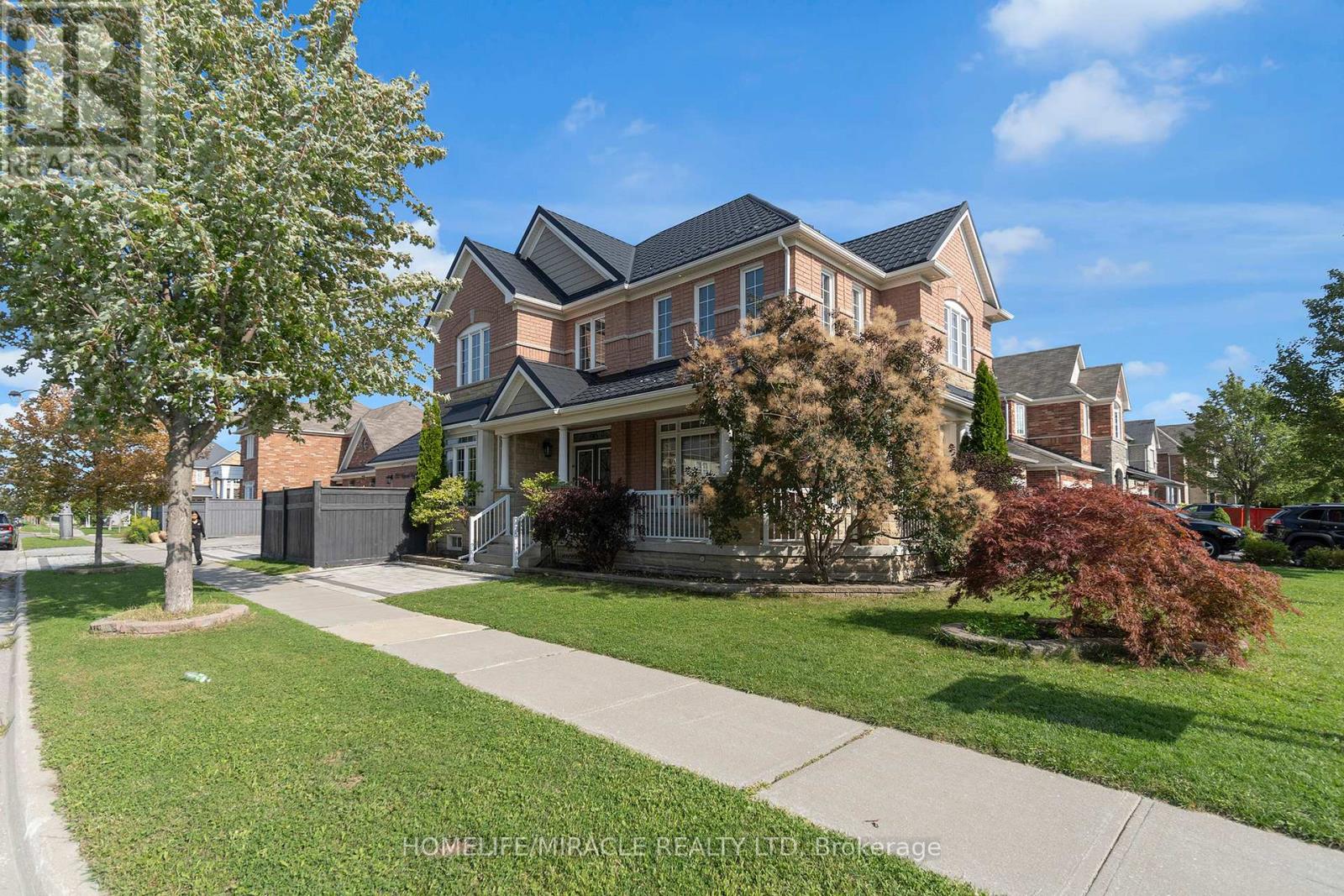 129 Vipond Way, Bradford West Gwillimbury, Ontario  L3Z 0G7 - Photo 7 - N12436930