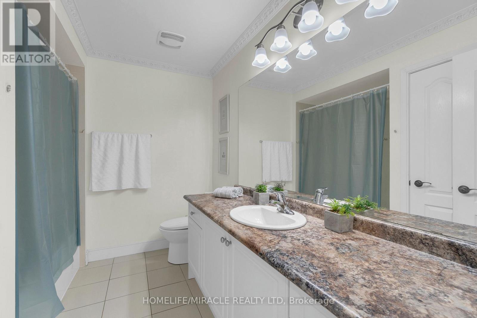 129 Vipond Way, Bradford West Gwillimbury, Ontario  L3Z 0G7 - Photo 31 - N12436930