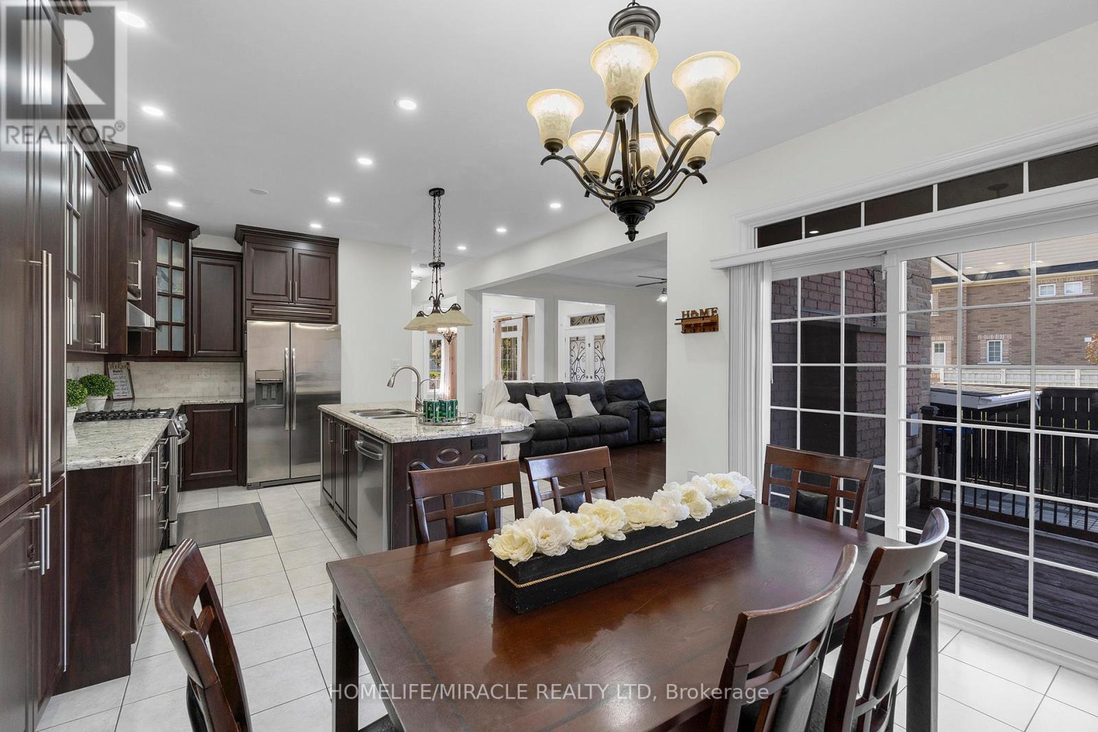 129 Vipond Way, Bradford West Gwillimbury, Ontario  L3Z 0G7 - Photo 21 - N12436930