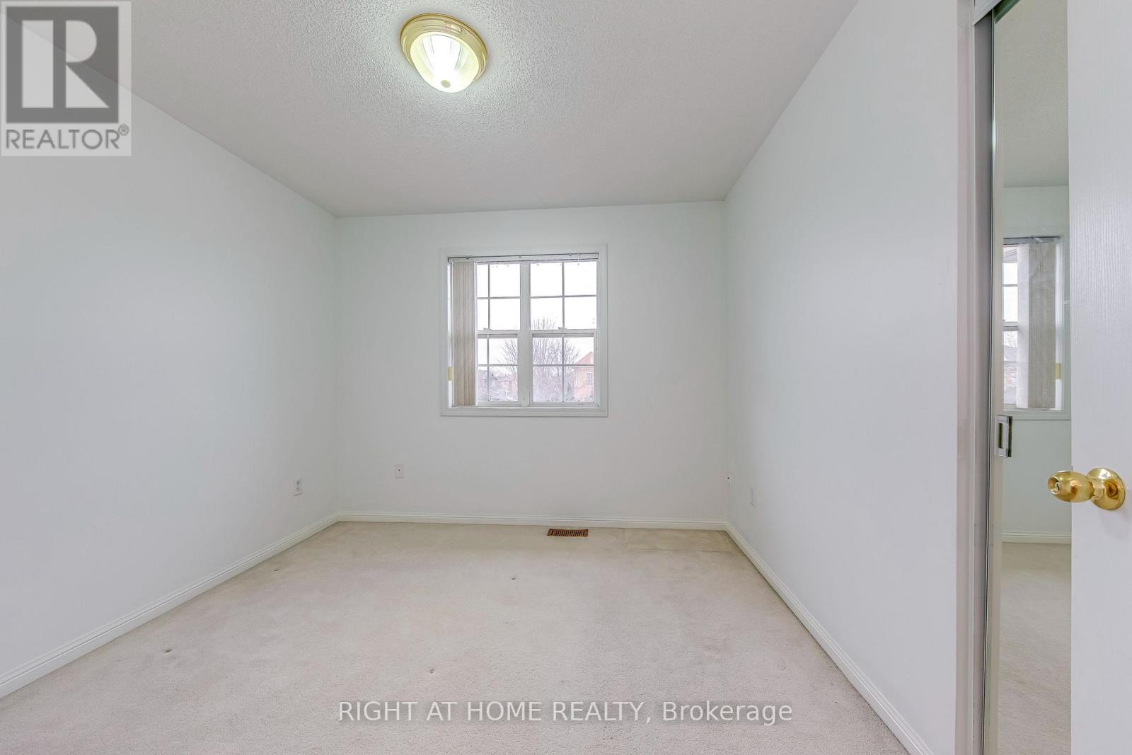 1348 Weir Chase, Mississauga, Ontario  L5V 2W9 - Photo 30 - W12693908