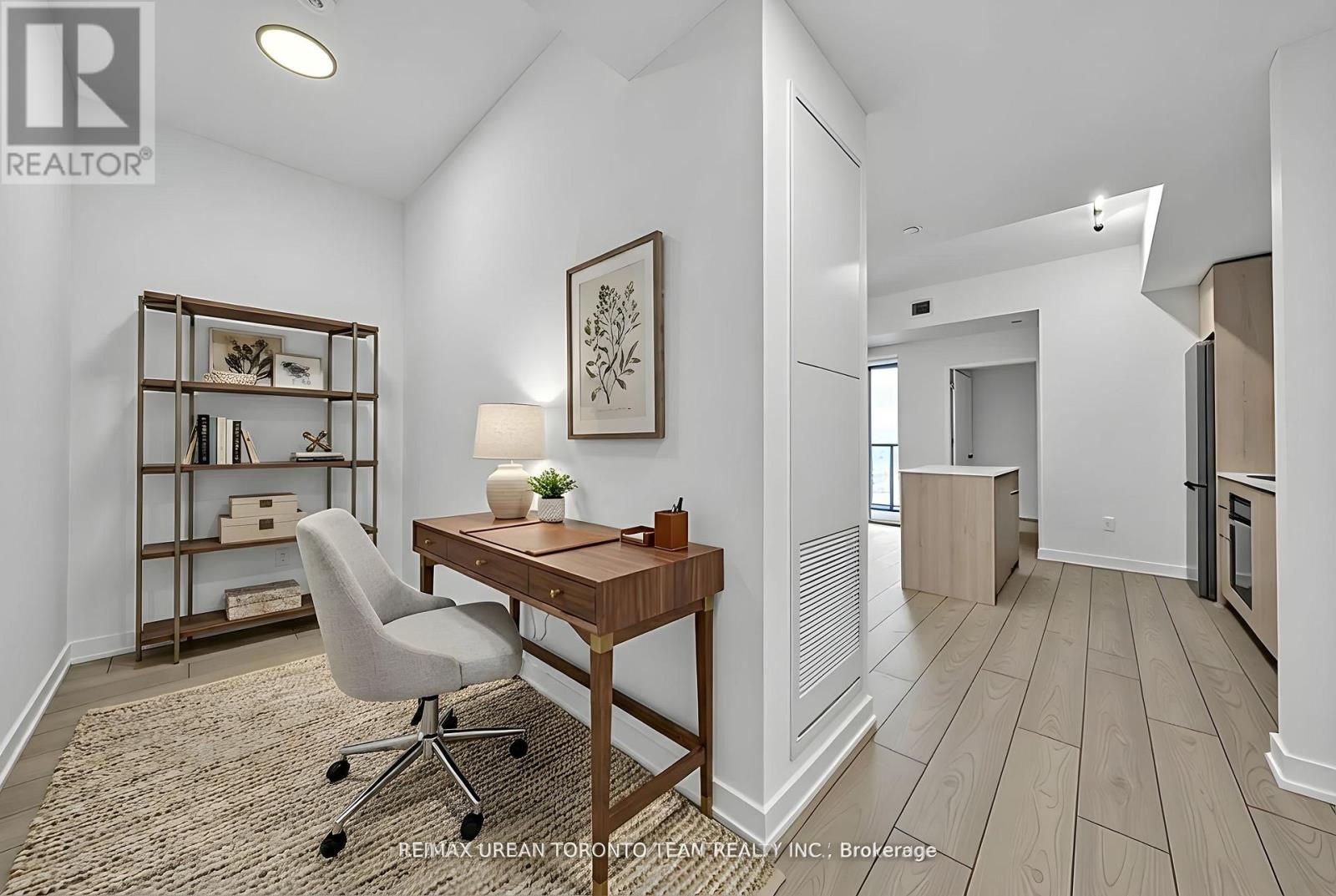 524 - 1007 The Queensway, Toronto, Ontario  M8Z 6C7 - Photo 2 - W12684344