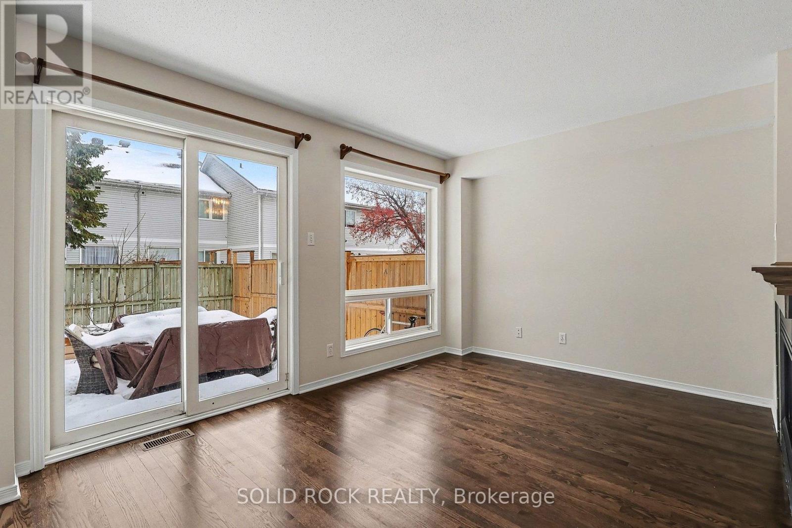 17 Festive Private, Ottawa, Ontario  K2C 4A2 - Photo 8 - X12697306