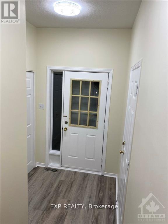 278 Stoneway Drive, Ottawa, Ontario  K2G 6B8 - Photo 2 - X12697344