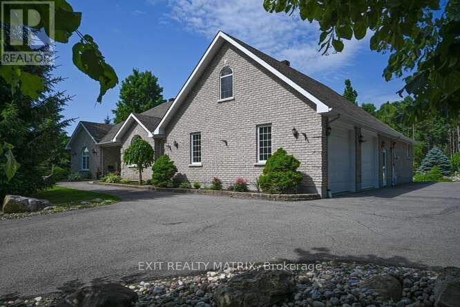 2573 Mitchell Street, Ottawa, Ontario  K0A 2P0 - Photo 3 - X12697458