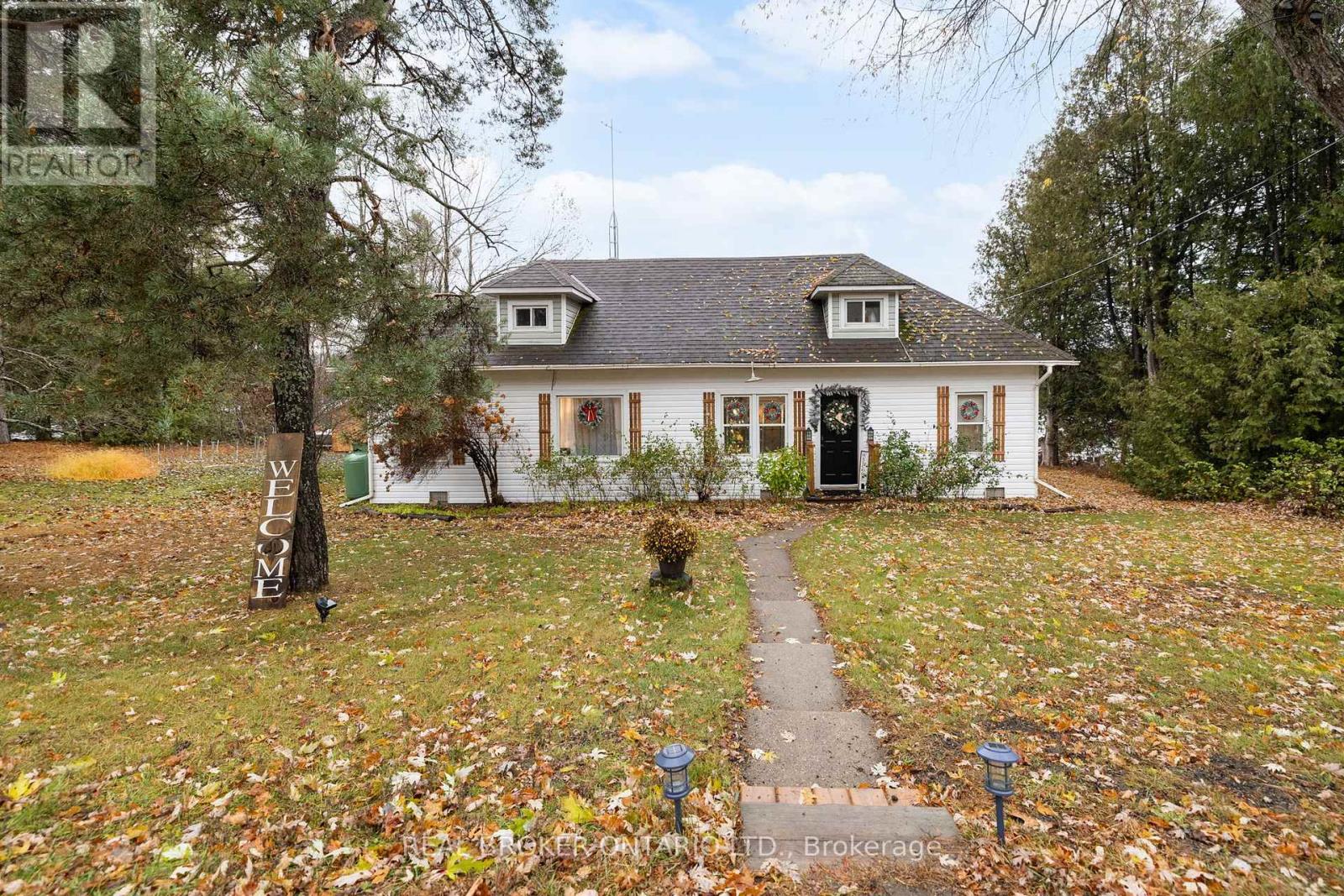 66 Bridge Street, Addington Highlands, Ontario  K0H 1L0 - Photo 1 - X12628064