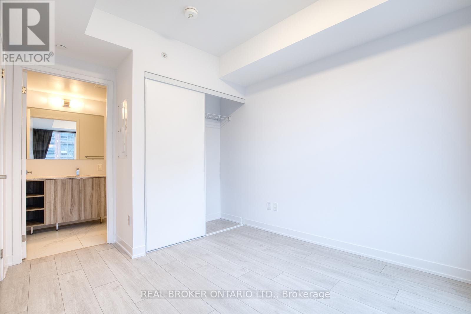 358 - 31 Tippett Road, Toronto, Ontario  M3H 0E7 - Photo 16 - C12697328