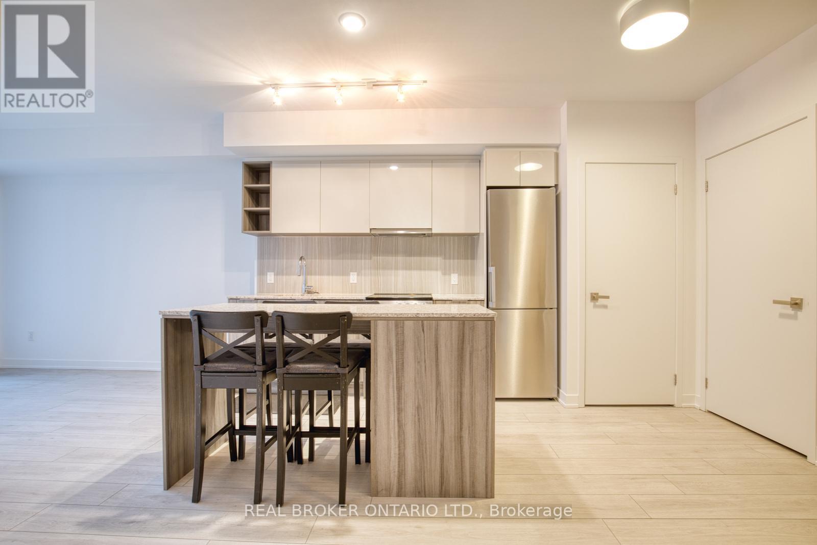 358 - 31 Tippett Road, Toronto, Ontario  M3H 0E7 - Photo 6 - C12697328