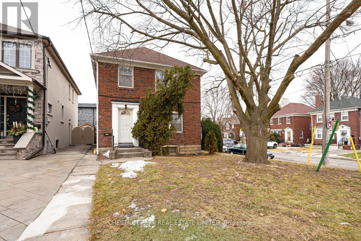 808 MILLWOOD ROAD, Toronto, Ontario
