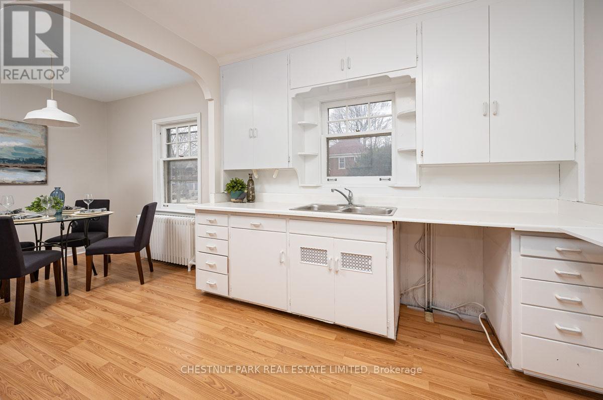 808 Millwood Road, Toronto, Ontario  M4G 1W2 - Photo 7 - C12697366