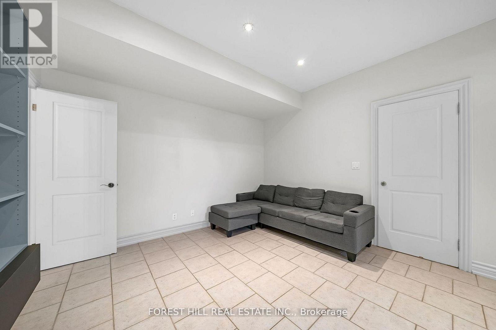 Bsmt B - 106 Nipigon Avenue, Toronto, Ontario  M2M 2W2 - Photo 10 - C12697456