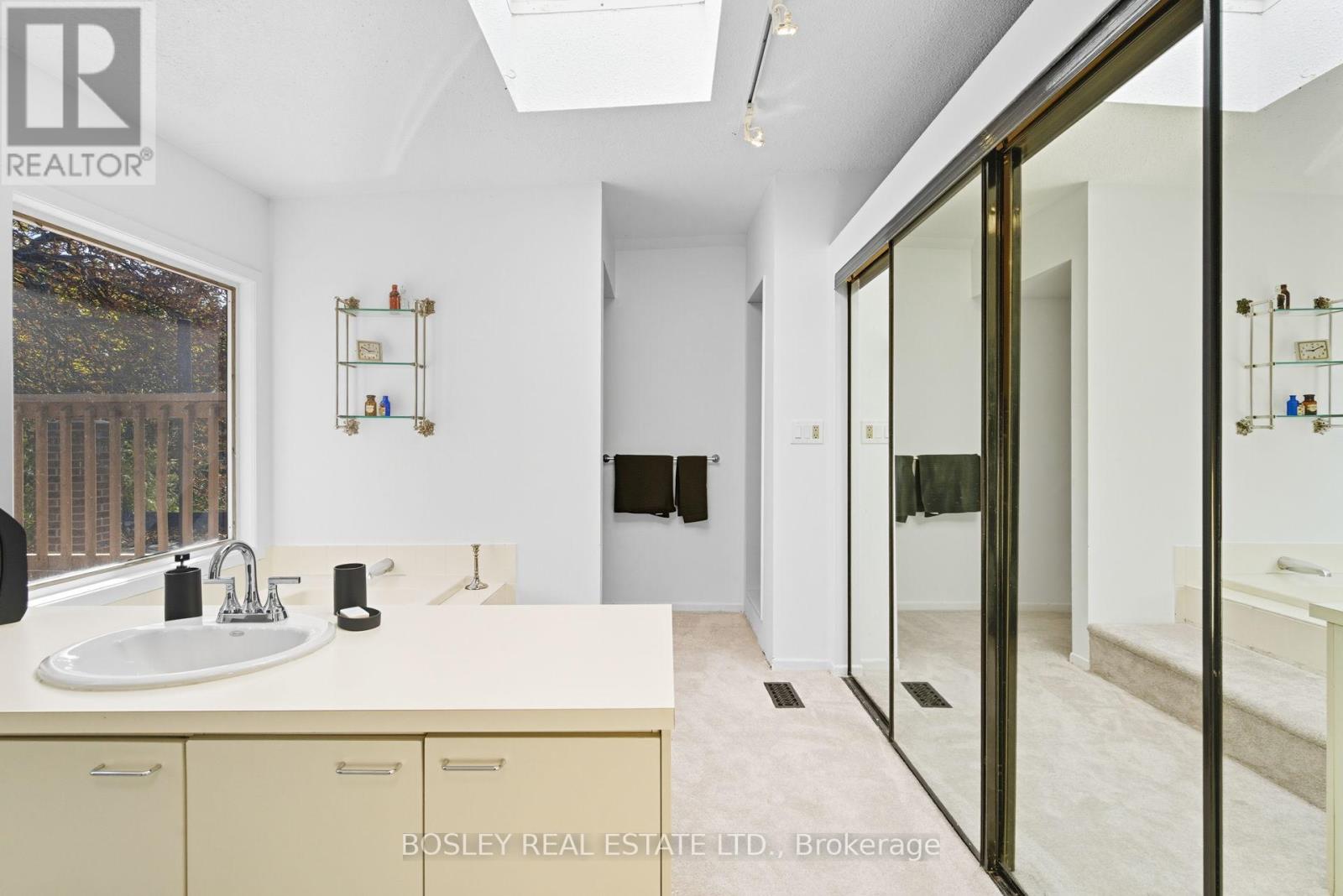 119 Seaton Street, Toronto, Ontario  M5A 2T3 - Photo 21 - C12697468