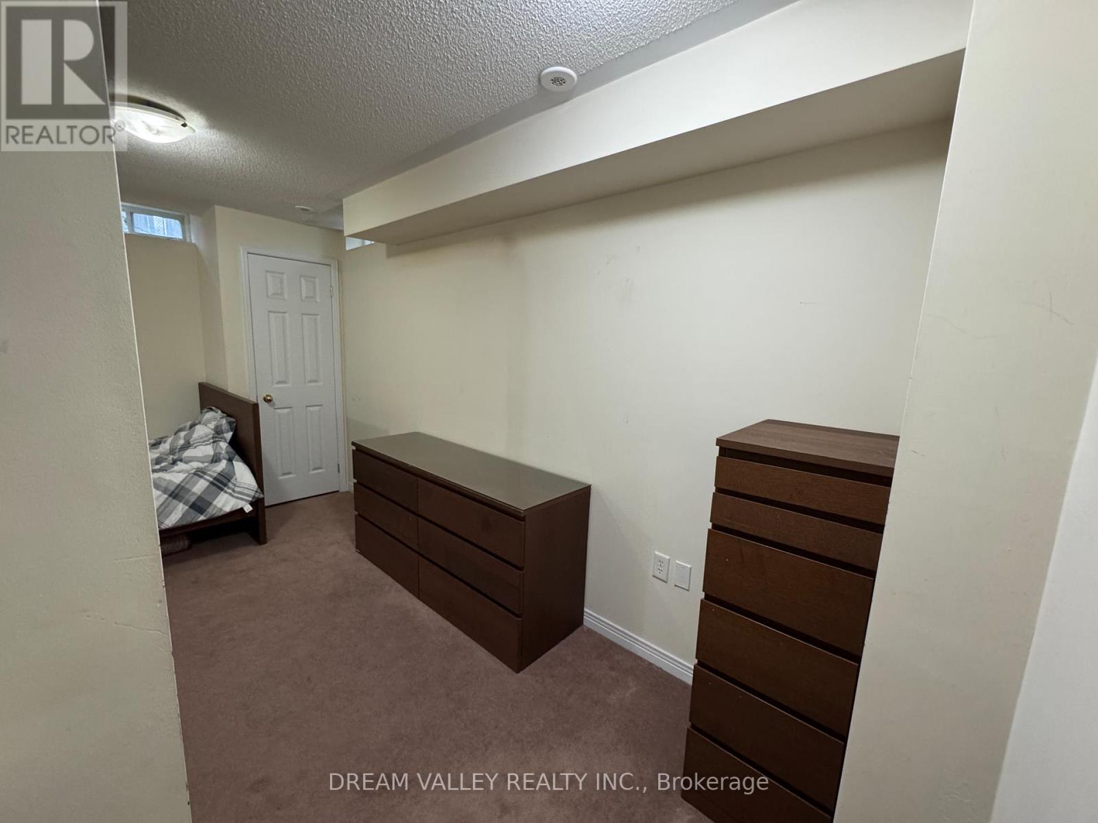 Bsmt - 99 Pilkington Drive, Toronto, Ontario  M1L 0A4 - Photo 5 - E12697416