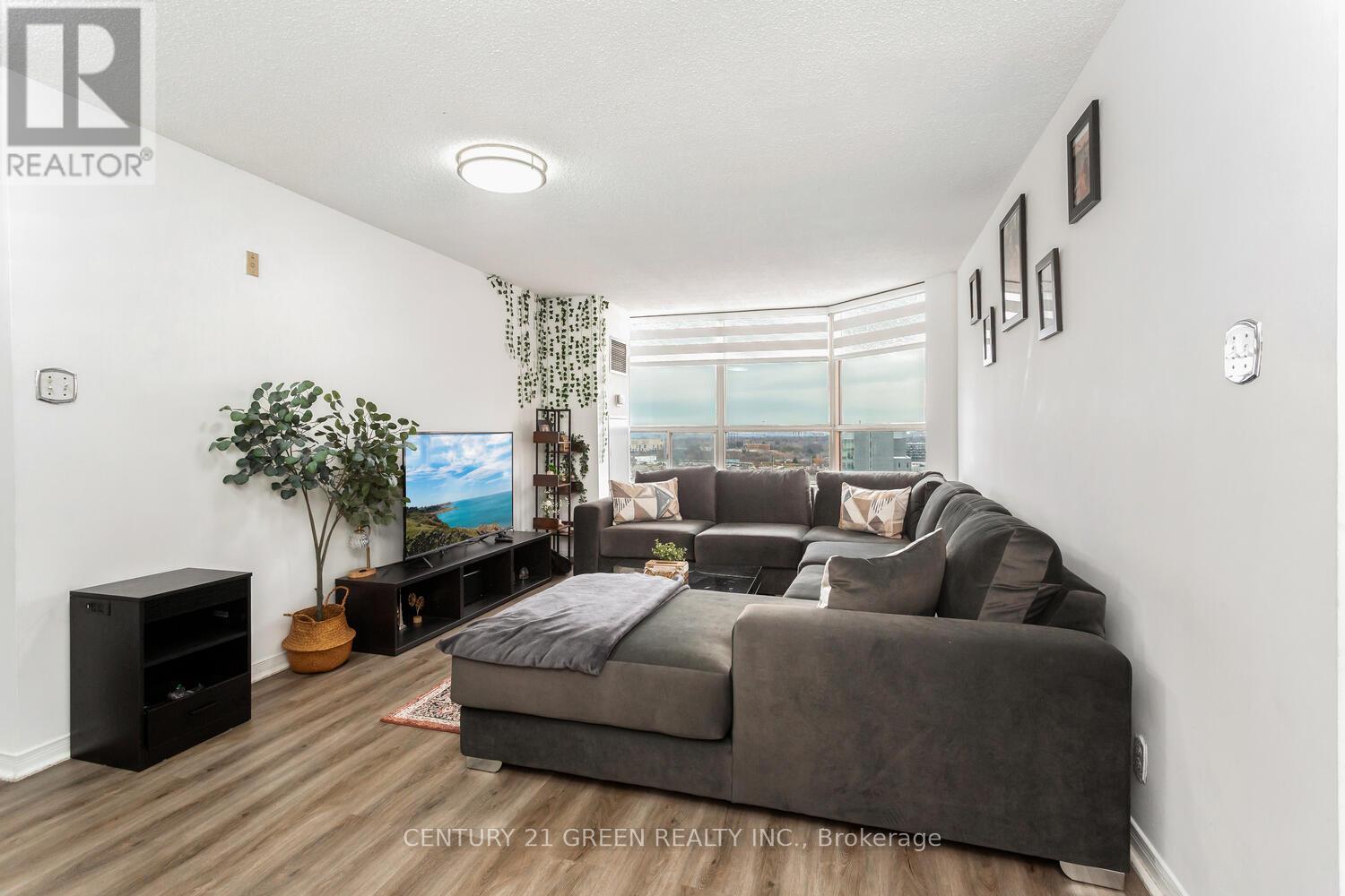 1004 - 6 Humberline Drive, Toronto, Ontario  M9W 6X8 - Photo 18 - W12634152