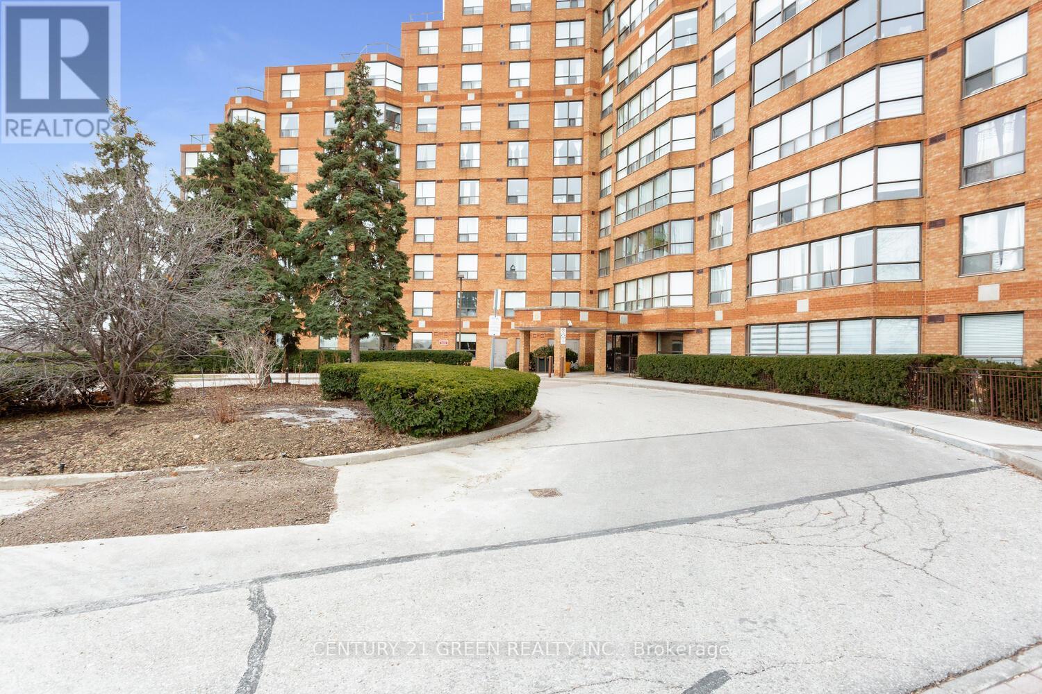 1004 - 6 Humberline Drive, Toronto, Ontario  M9W 6X8 - Photo 6 - W12634152